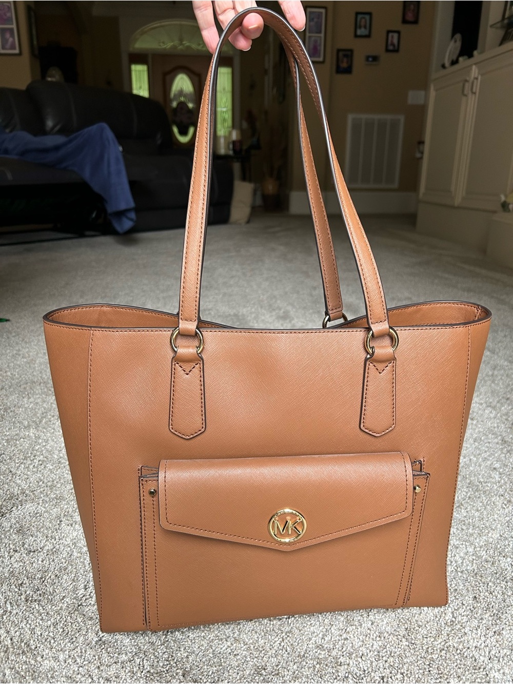 Michael Kors Joey Leather Large Pocket Tote